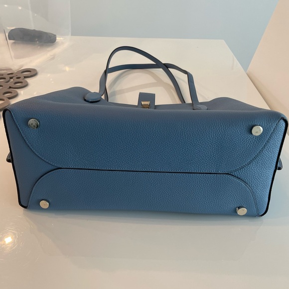 Kate Spade Extra Large Work Tote - Picture 4 of 11